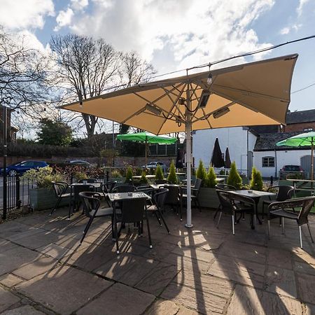 The Littleton Arms Hotel Penkridge Eksteriør billede