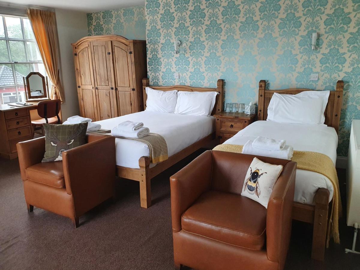 The Littleton Arms Hotel Penkridge Eksteriør billede