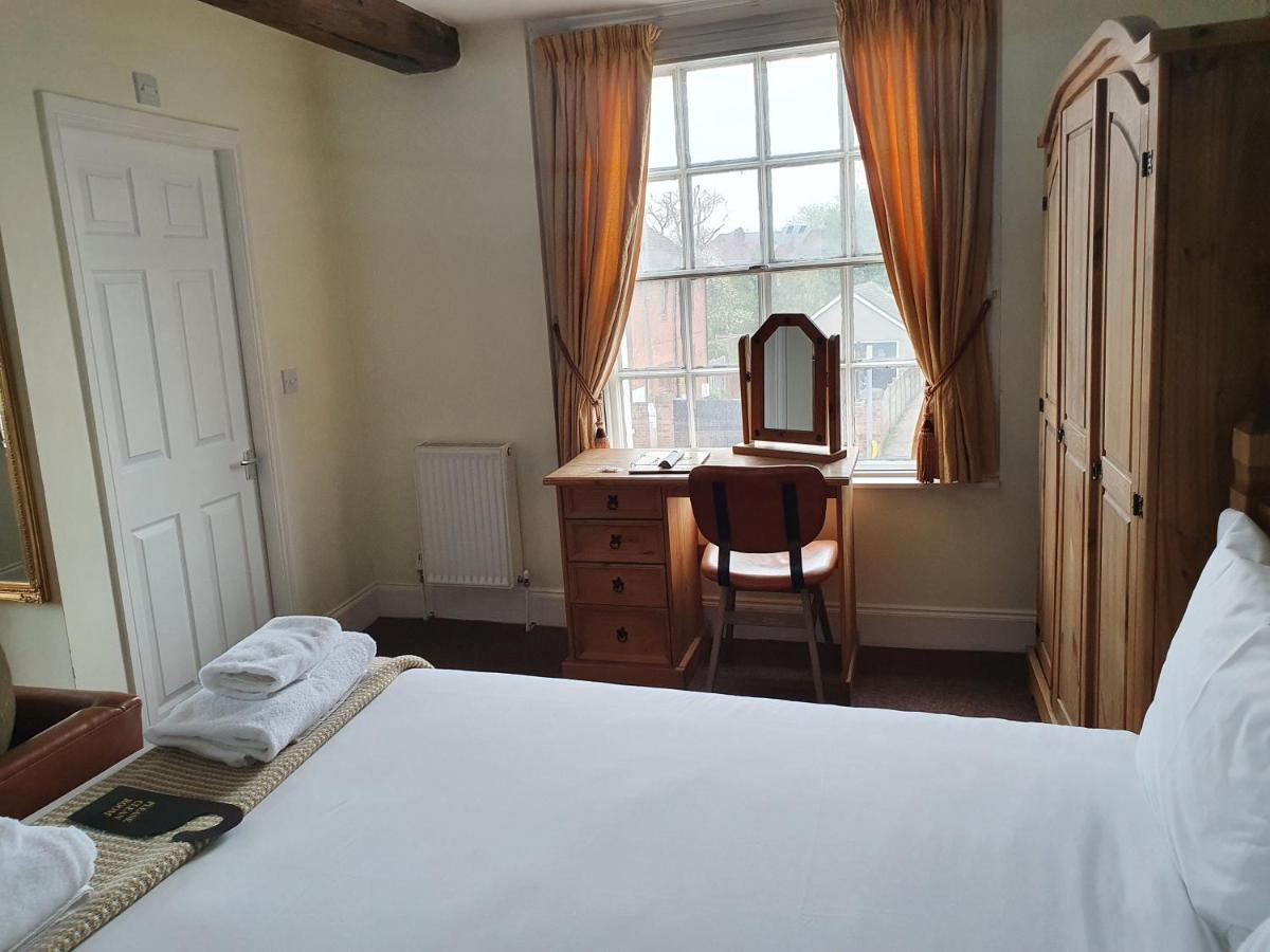 The Littleton Arms Hotel Penkridge Eksteriør billede