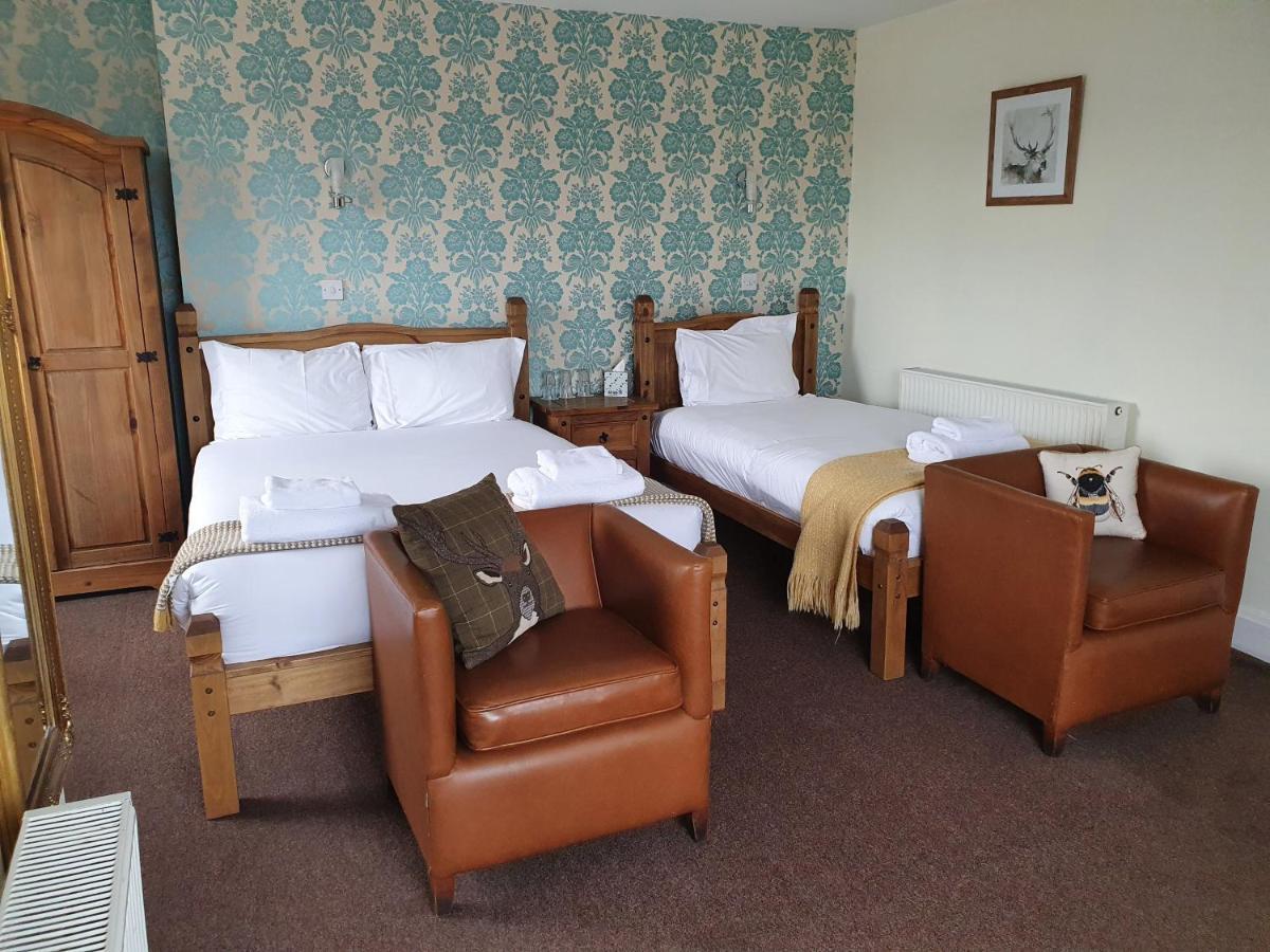 The Littleton Arms Hotel Penkridge Eksteriør billede
