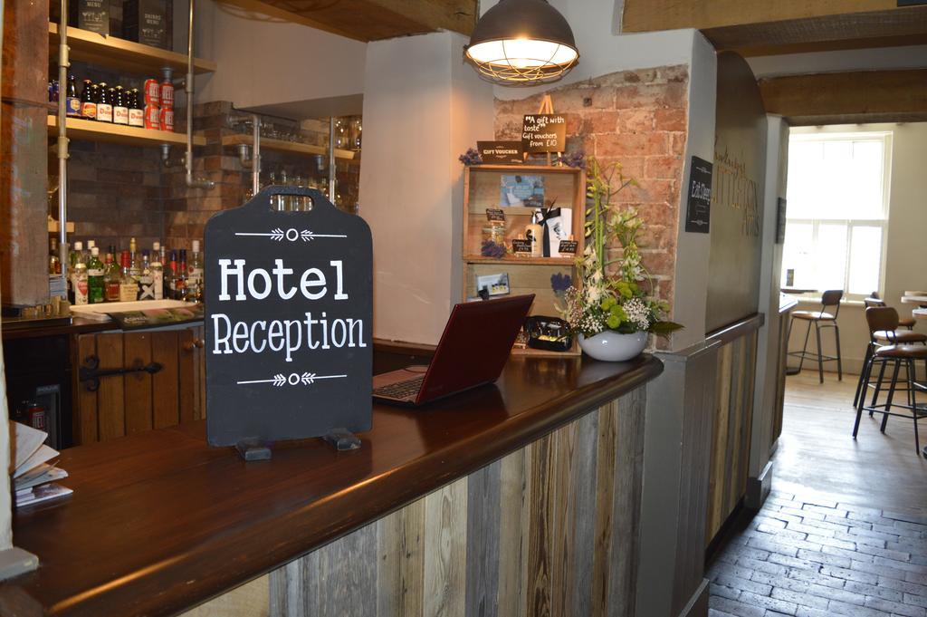 The Littleton Arms Hotel Penkridge Eksteriør billede