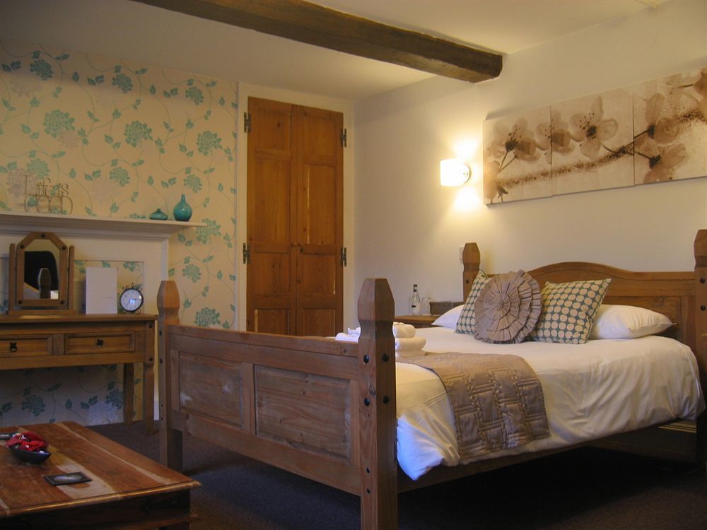 The Littleton Arms Hotel Penkridge Eksteriør billede