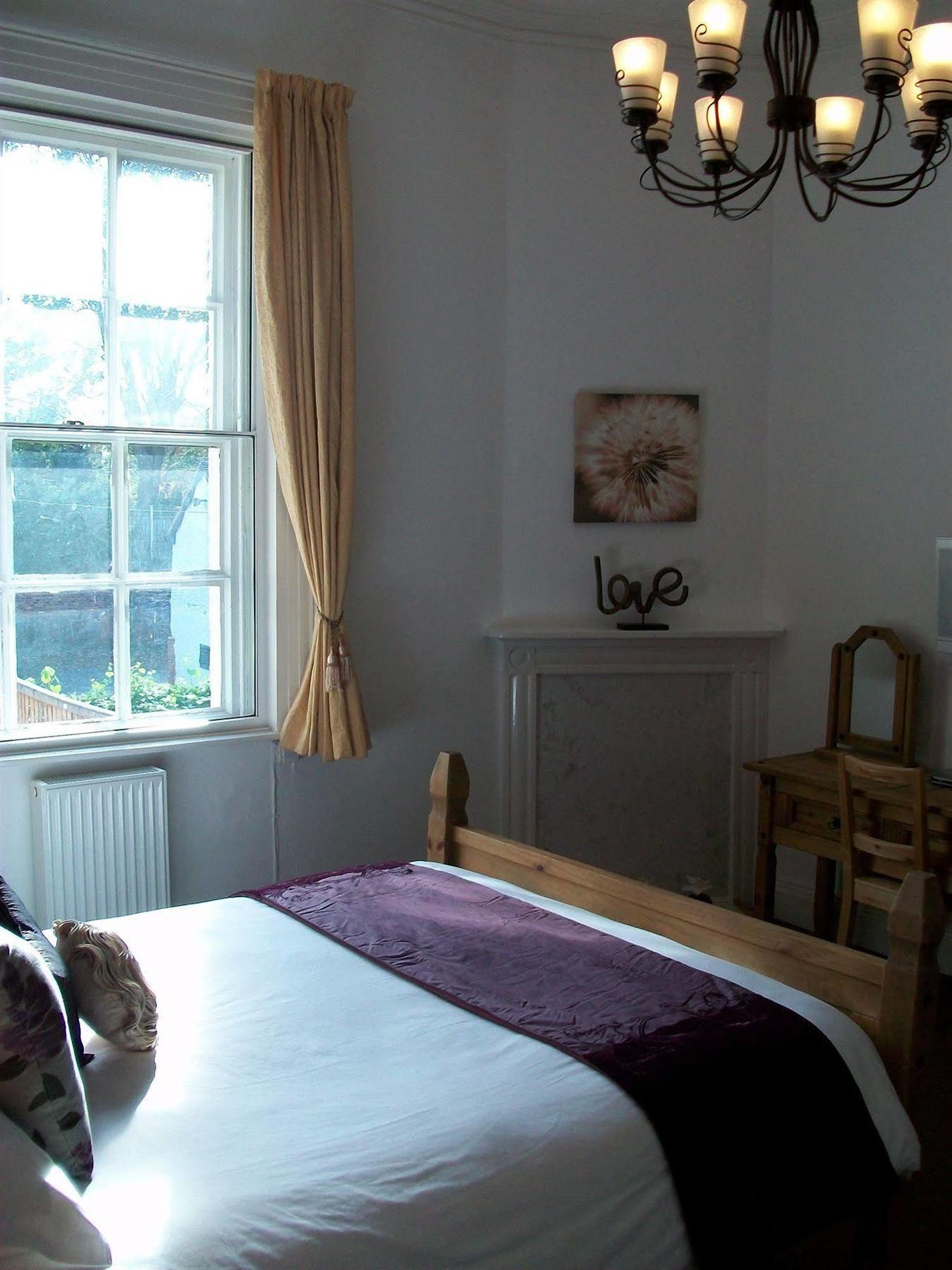 The Littleton Arms Hotel Penkridge Eksteriør billede